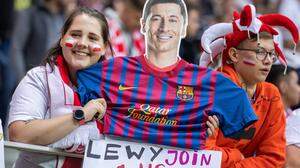 Die Barca-Fans würden Robert Lewandowski gerne im Camp Nou sehen.