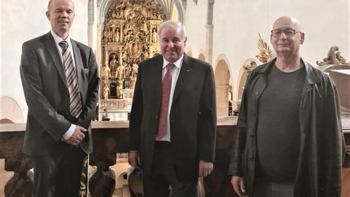 Schützenhöfer mit Christian Lagger, Geschäftsführer der Krankenhaus der Elisabethinen und Michael Lehofer, Ärztlicher Direktor des LKH Graz Süd-West
