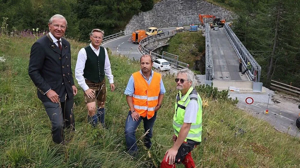 Wilfried Haslauer (Landeshauptmann Salzburg, Vorsitzender des Aufsichtsrates der GROHAG), Johannes Hörl (Vorstand GROHAG),  Thomas Noel (Technischer Leiter GROHAG) und Reinhart Merlin (Brückenbau des Landes Kärnten)