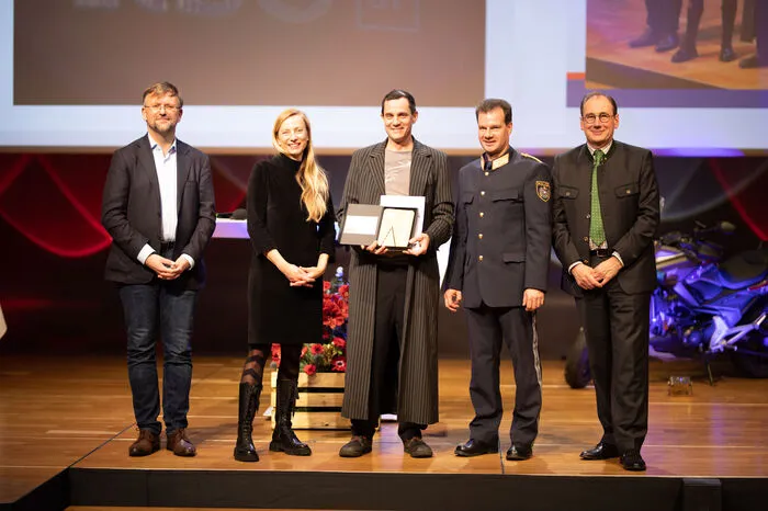Sie wurden am Donnerstagabend in der Raiffeisen-Landesbank in Raaba-Grambach mit einem Award geehrt