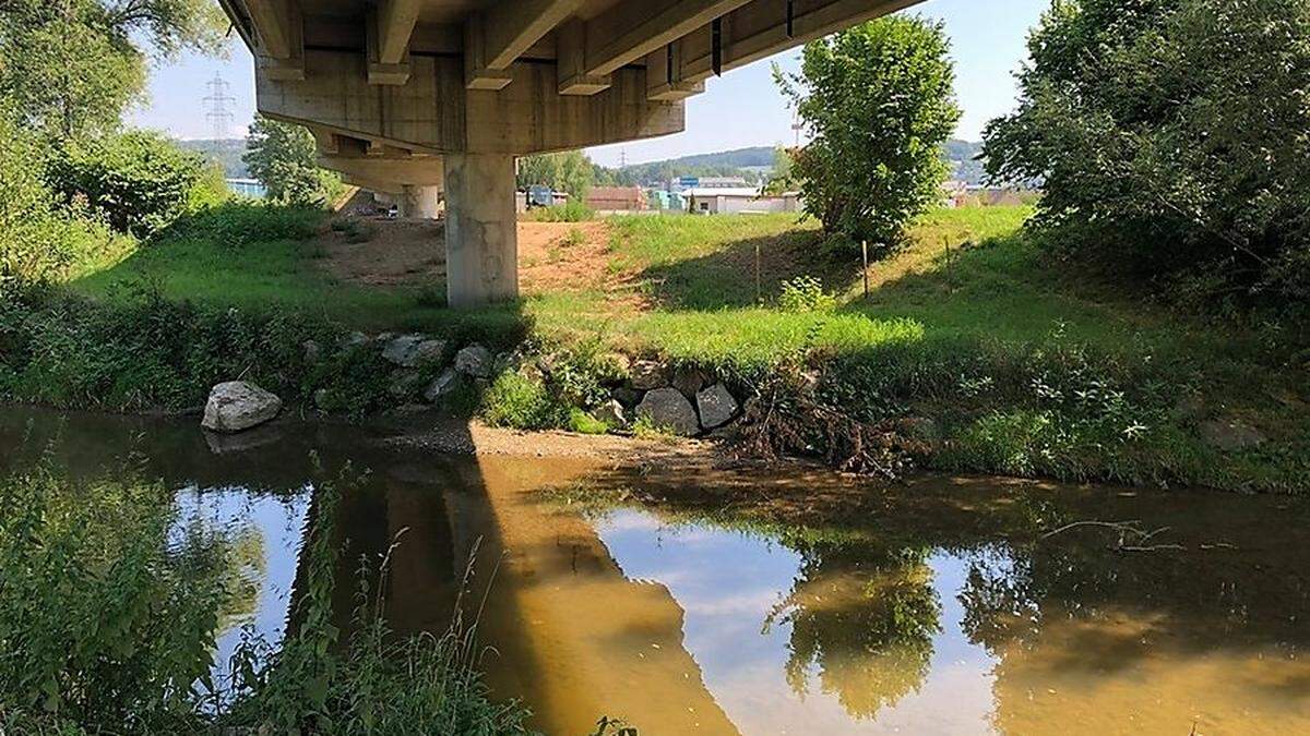 Direkt unterhalb der Brücke der B54 könnte das Provisirium entstehen