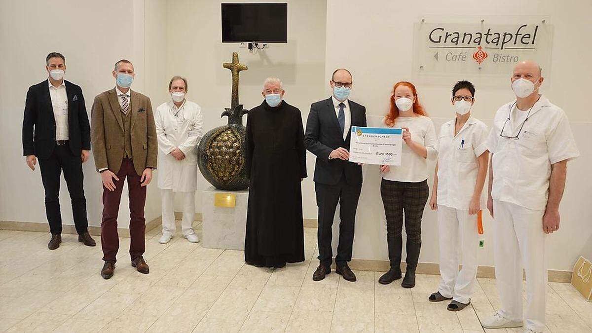 Rotary Club St. Veit übergibt Spende an Krankenhaus St. Veit