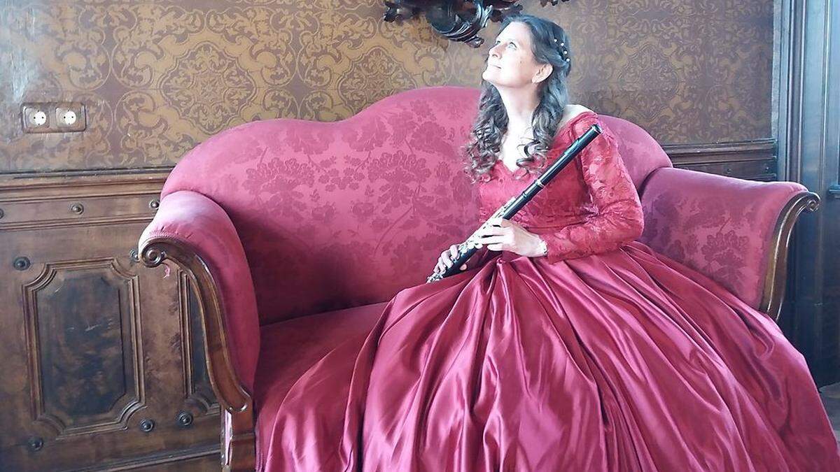 Die erfolgreiche Musikerin Karin Leitner drehte das Video ihrer Version von Tomaso Albinonis „Oboenkonzert 2. Satz“ auf Schloss Kornberg 