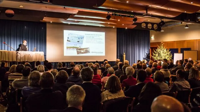 Mittwochabend wurden im Congress Center Pörtschach erstmals die Pläne zur Wörthersee-Seilbahn präsentiert.