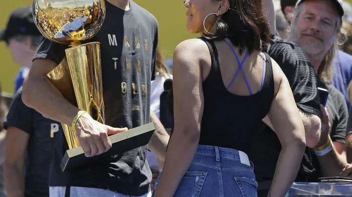Warriors-Star Stephen Curry mit seiner Ehefrau