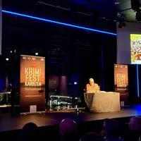 Bernhard Aichner ist Teil des Krimifest Kärnten Organisationsteams und eröffnete das Festival im vergangenen Jahr