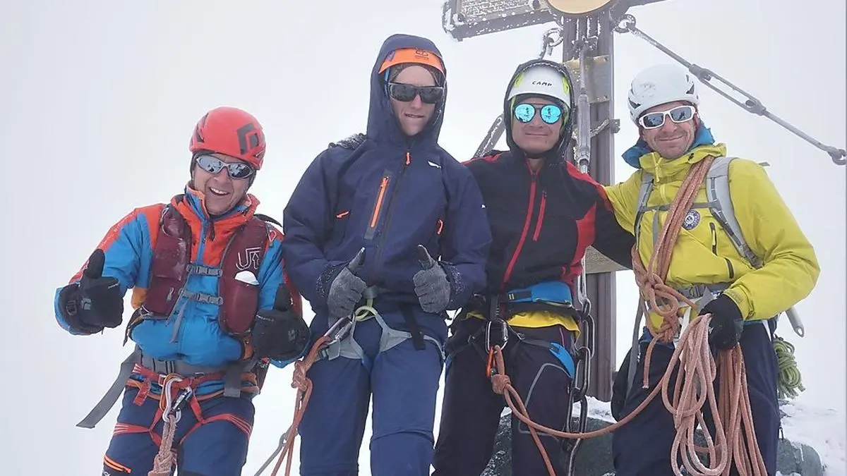 Das Quartett freute sich über die gelungene Mission