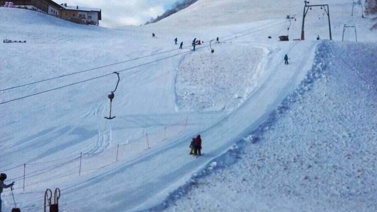 Kurz bis nach der ersten Stütze ist die Piste befahrbar