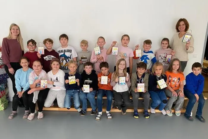 Die Kinder der VS Köflach bastelten die Sternsinger-Sackerl