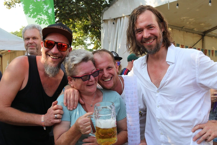 Herwig Zamernik mit Freunden aus Kärnten.