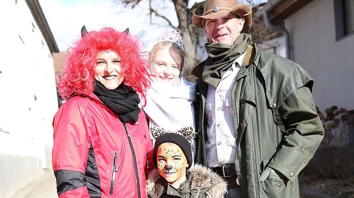 Sehr vielfältig waren die Masken beim traditionellen Umzug in Mixnitz.