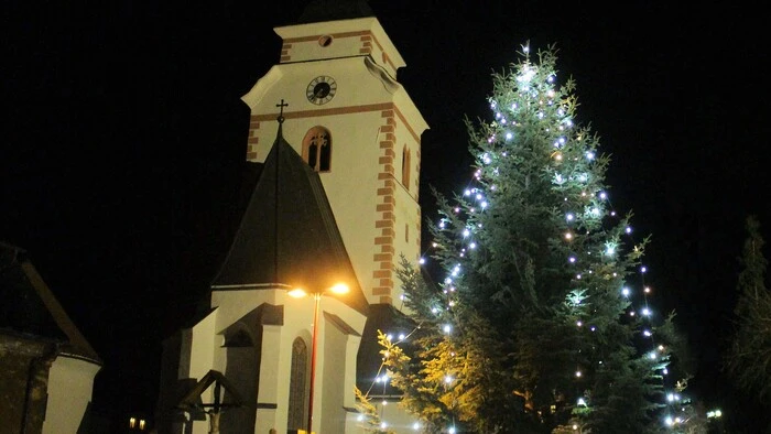 Die vorweihnachtliche Fototour begann in Reichenfels.