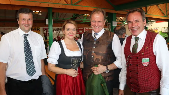 Bereits zum 34. Mal trafen sich die fünf Blaskapellen aus den steirischen Orten mit dem Namen St. Johann und musizierten zwei Tage lang in der ESV-Halle in Söding-St. Johann.