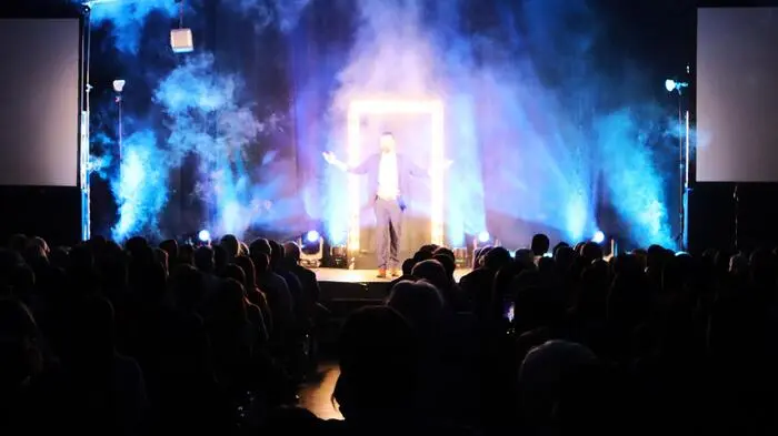 Mit seiner Zaubershow “Pure Magic“ brachte Christoph Kulmer sein Publikum im KUSS Wolfsberg zum Staunen.
