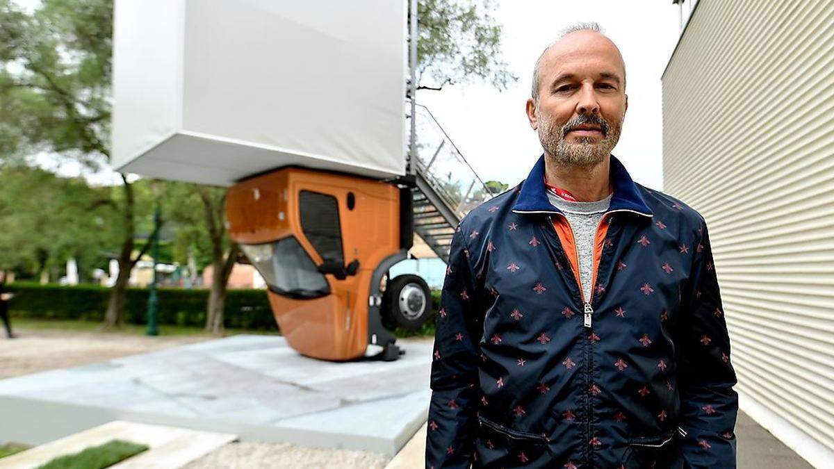 Erwin Wurm und sein Truck in Venedig