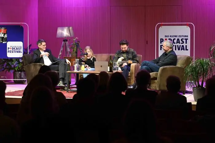 Nachrichten-Podcast der Kleinen Zeitung. Kabarettist Thomas Maurer und Journalist Thomas Cik