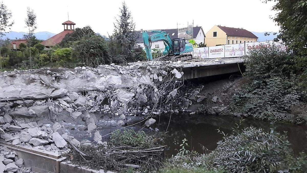 Der Abriss der Glanbrücke musste gestoppt werden