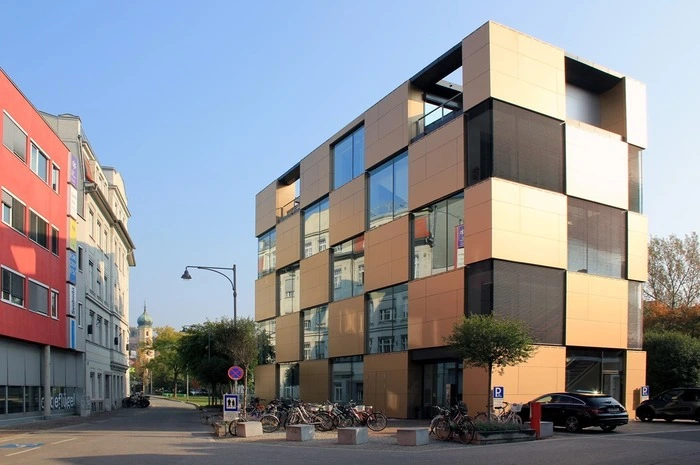 Das Projekt „Das Bauwerk“ am Nikolaiplatz erreichte 2016 die GerambRose für qualitätsvolles Bauen in der Sparte Arbeitswelten.