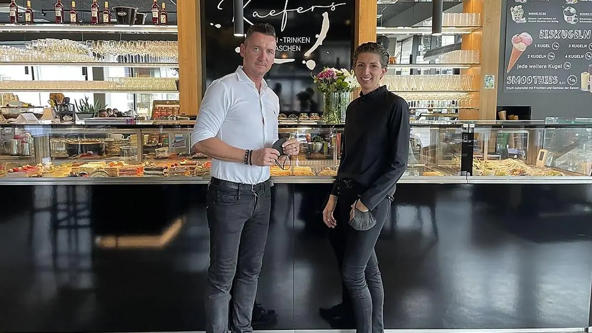 Die Inhaber des "Kaefers" Juri und Michaela Huszar-Käfer freuen sich über viele (Stamm-)Gäste