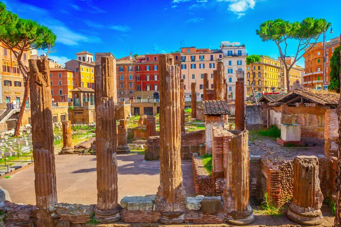 Das Forum Romanum in allen Ehren, aber der Largo di Torre Argentina auf dem Marsfeld ist von Touristen weit weniger überlaufen – und hier wurde immerhin Julius Caesar gemeuchelt.
