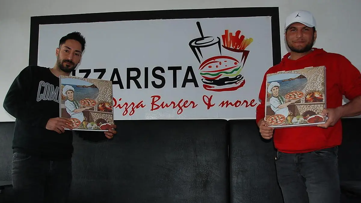 Haci Türkileri und Ismail Sözeri in der "Pizzarista" in Rosental