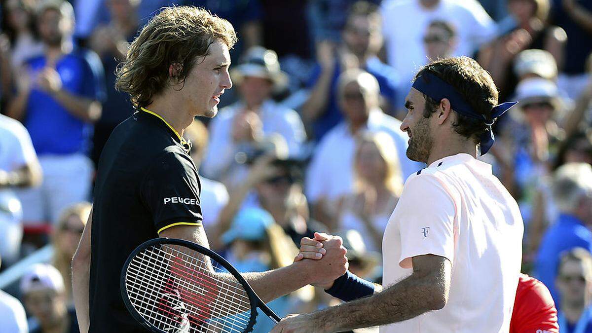 Alexander Zverev (links) und Roger Federer