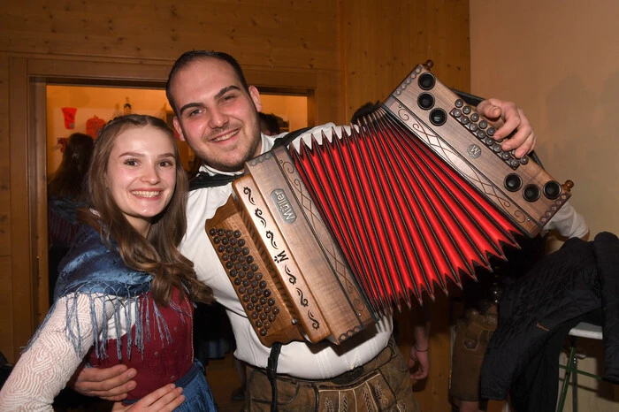 Mit der Harmonika wurde der Takt vorgegeben