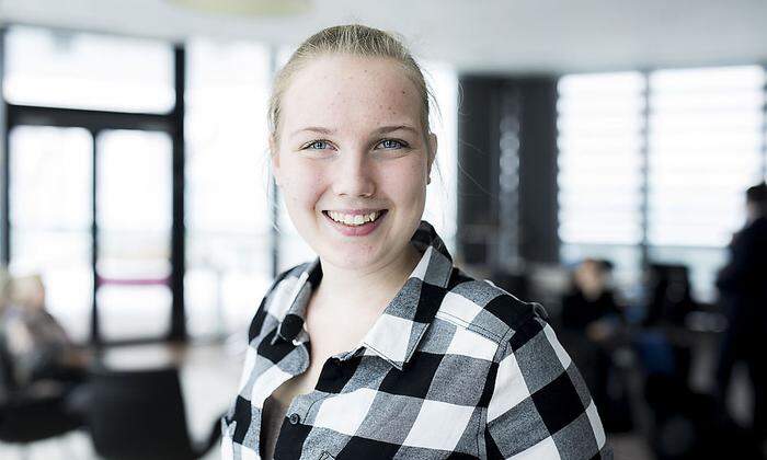 Anna Dohr lässt sich in der Kelag AG zur Elektrotechnikerin ausbilden