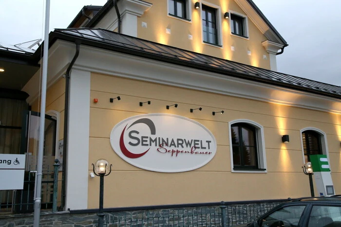 Die Seminarwelt Seppenbauer (Foto) in St. Salvator stand am Dienstagabend im Mittelpunkt einer Filmpremiere.