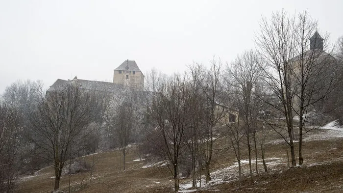 Das Feuerritual in römischen Gewändern, diesmal vor dem Schloss Neuberg bei Hartberg, steht jeweils am Beginn der Urbanus-Präsentation