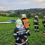 Kleinflugzeug landete im Grün