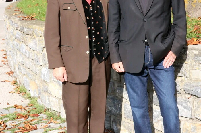 Als eine der ersten Gratulanten stellten sich der Gurker Bürgermeister Siegfried Kampl und Kulturreferent Wolfgang "Lord" Eberhard (von links) ein. 