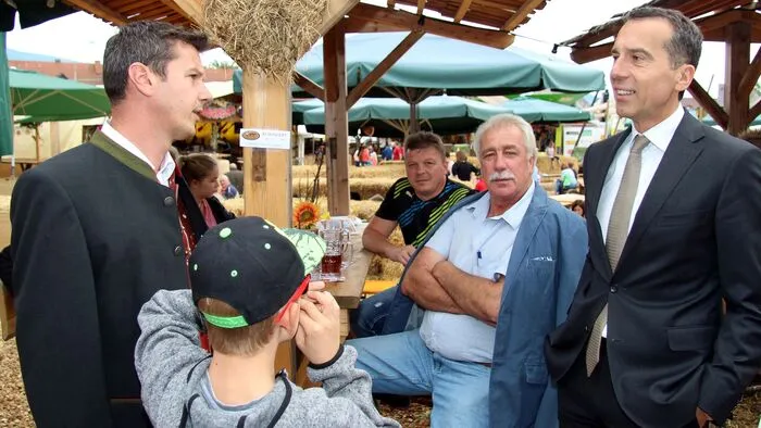 Der österreichische Bundeskanzler besuchte das 17. Gackern in St. Andrä.