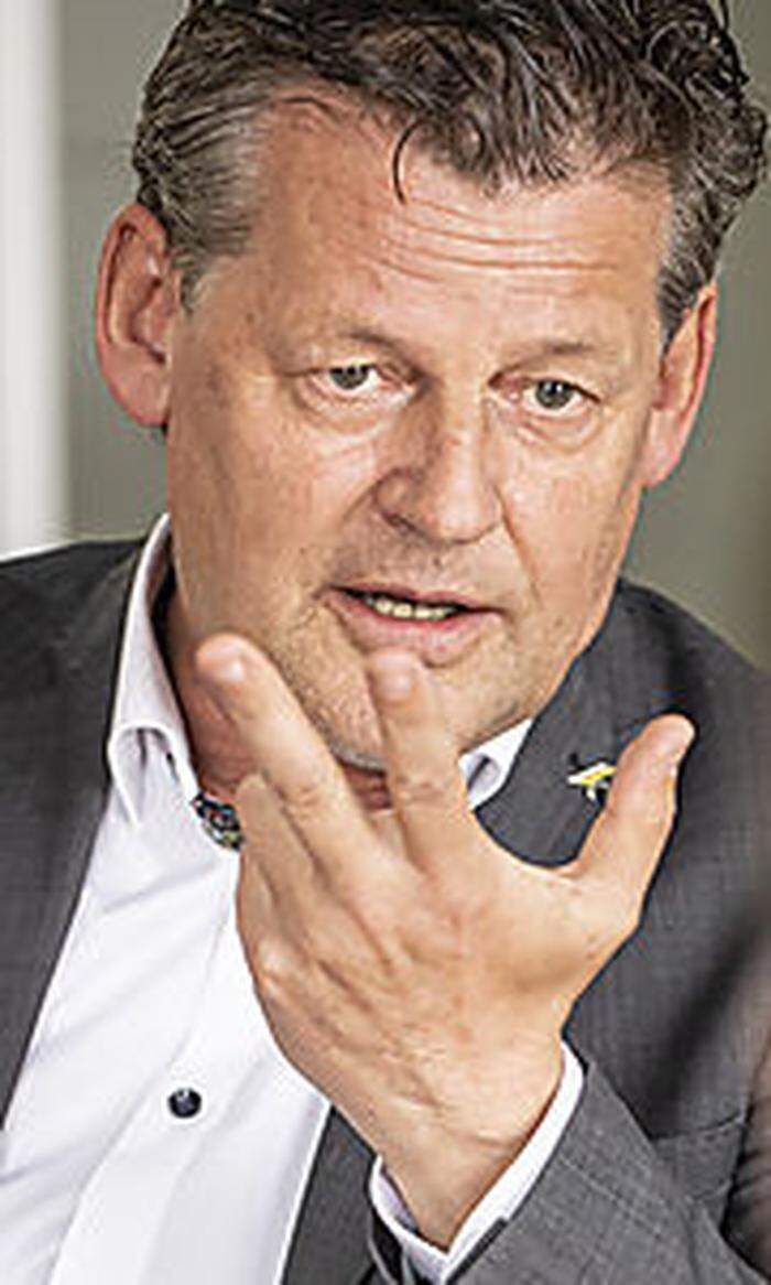 Der neu gewählte Klagenfurter Bürgermeister Christian Scheider will sich in Gesprächen über den Verhandlungsstand informieren
