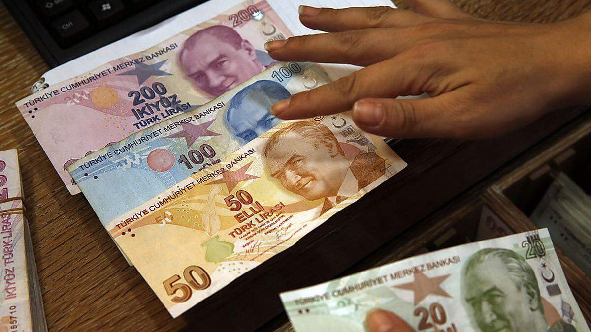 Die türkische Lira fällt weiter