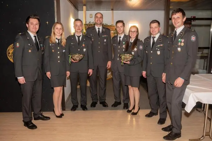 Neben Abordnungen aus allen Rotkreuz-Ortsstellen des Bezirk Weiz, waren auch Rotkreuz-Ortsstellen aus der Region, etwa aus Vorau, Pöllau, Hartberg, Breitenau und die Feuerwehren aus Birkfeld, Koglhof, Strallegg und Gasen vertreten.