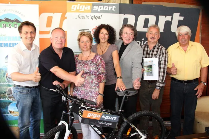 Bei der Tour-de-Mur-Präsentation 2011