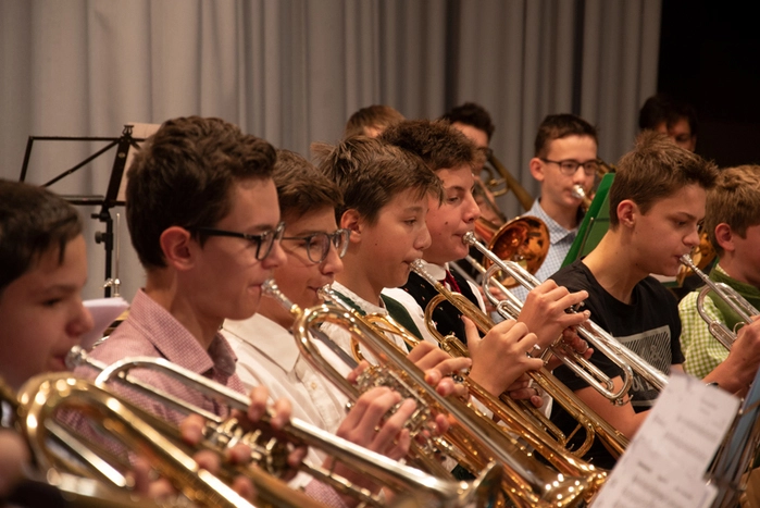 Junge Menschen im Lesachtal von drüben und hüben verbindet die Musik.