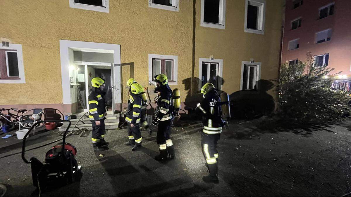 Die Feuerwehr Zeltweg rückte mit 17 Einsatzkräften aus