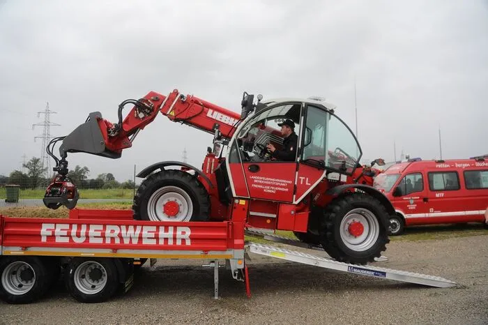 Für die Bezirke Südoststeiermark, Deutschlandsberg und Leibnitz wurde eine Zivilschutzwarnung (kein Alarm) ausgesprochen - Hunderte Feuerwehrleute sind im Dauereinsatz. 