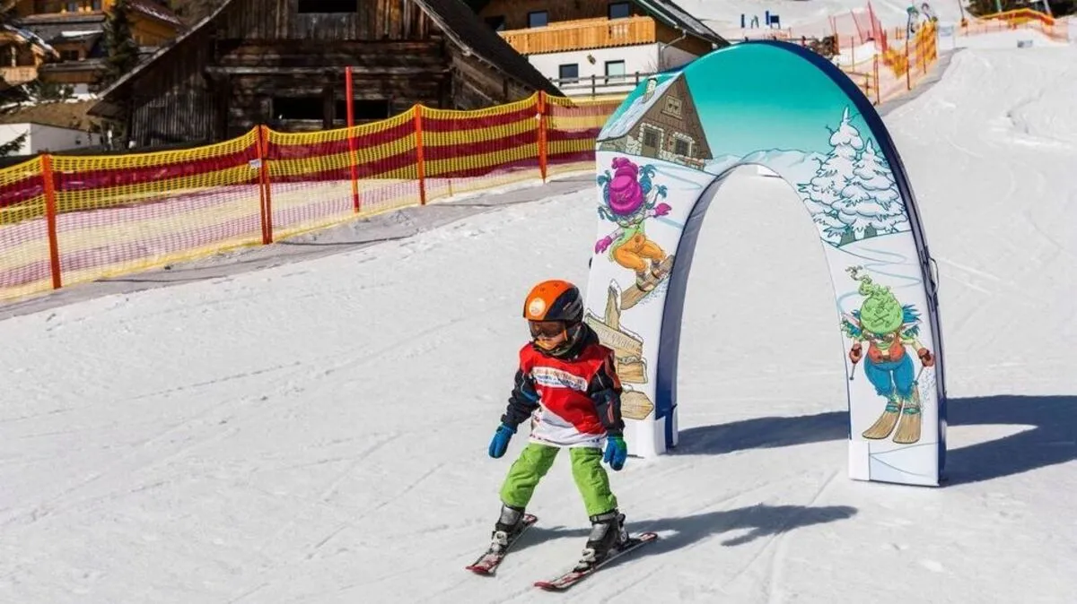 Die Kidsslope wird am Abend zum Flutlichterlebnis