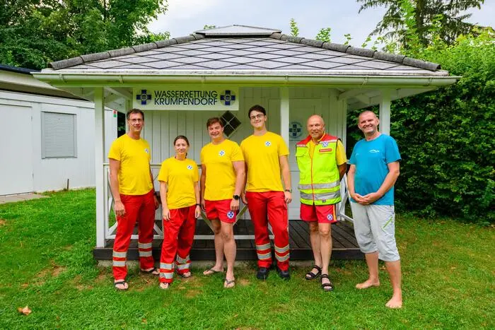 Wasserretter im Einsatz: Thomas Kornprat, Johanna und Bernhard Sumper, Martin Rupacher, Rudolf Beschliesser sowie Roman Pohovnikar, der ebenfalls Mitglied der Österreichischen Wasserrettung ist