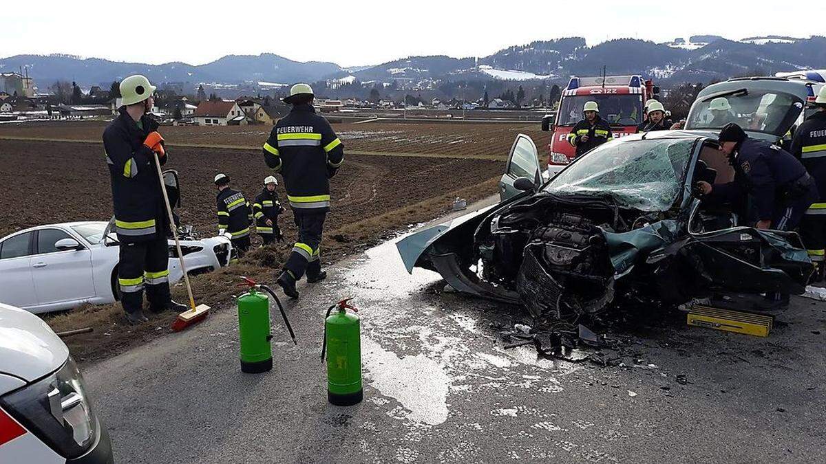 Am Fahrzeug entstand Totalschaden