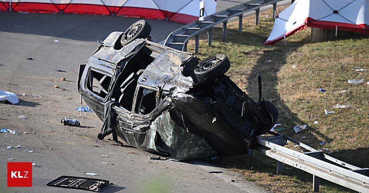 Unfall Mit Schlepper-Fahrzeug In Bayern Mit 7 Toten