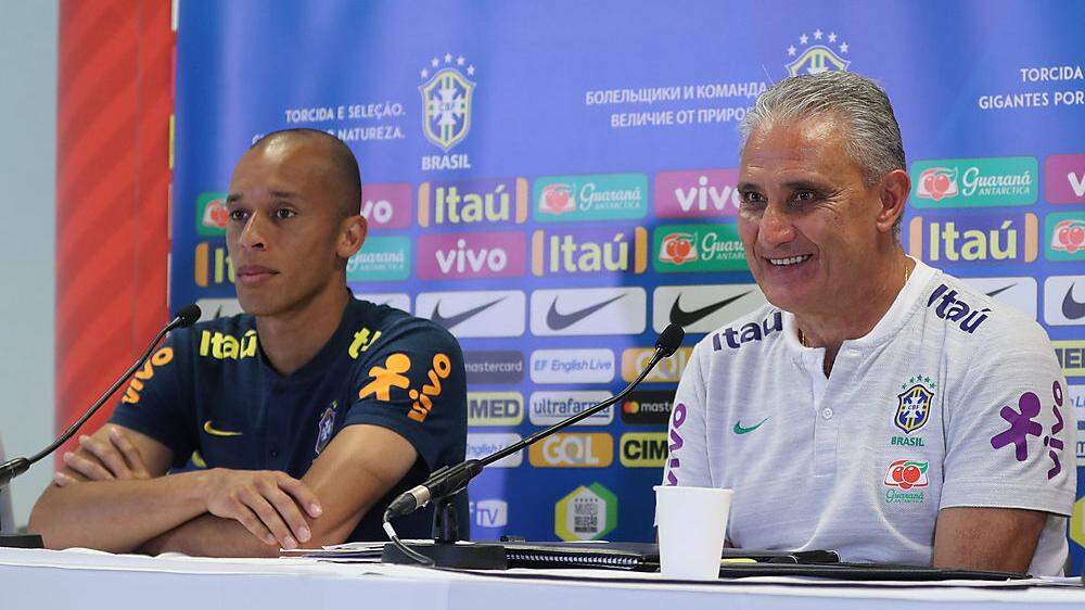 Brasiliens Teamchef Tite und Kapitän Miranda