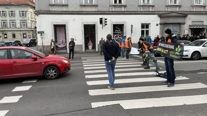 Fotos vom "Klimaprotest" am Grazer Glacis zum Durchklicken...