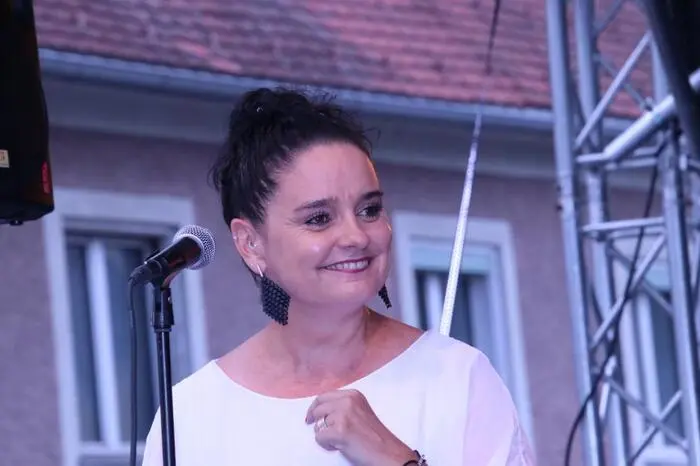 Vokal zur Seite standen Riedenbauer die drei Damen Elisabeth Gressl, ...