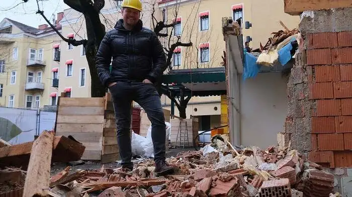 Philipp Florian nutzt im Parkhotel Graz die erzwungene Stehzeit, um umzubauen