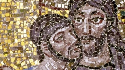 Der Kuss des Judas. Mosaik aus dem 6. Jahrhundert in der Kirche Sant‘Apollinare Nuovo in Ravenna