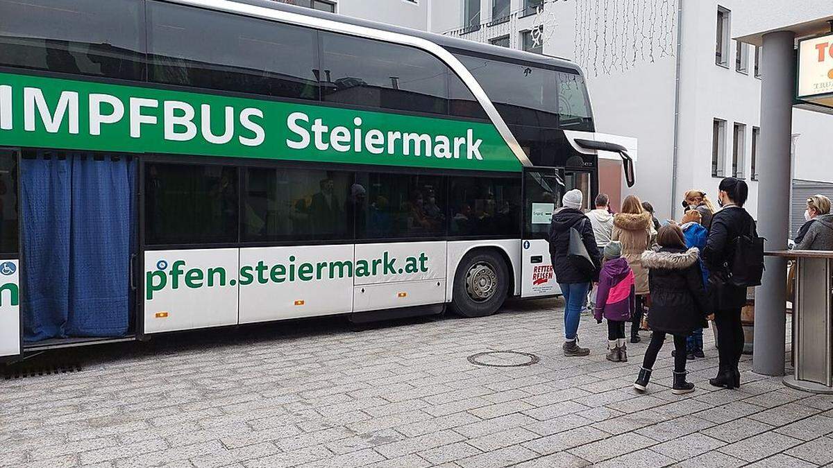 Der Impfbus machte am Dienstag auch Station am Kulturhausplatz in Liezen